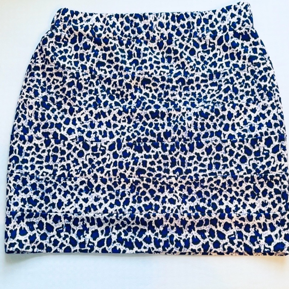 XXI Forever 21 Leopard Print Mini Tiered Pencil Skirt Blue Black & White Large